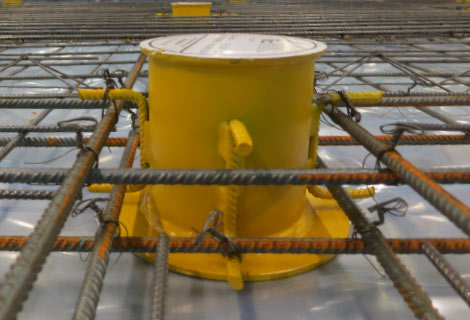 Støbte gulve med stålfjedrer